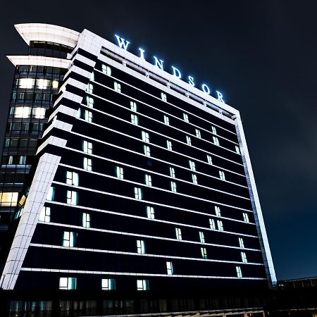 Windsor Hotel & Convention Center イスタンブール エクステリア 写真 Windsor Hotel