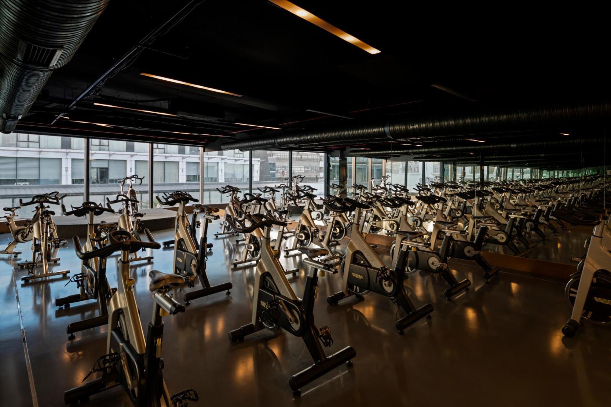 Windsor Hotel & Convention Center イスタンブール エクステリア 写真 The Fitness Center at the University of Michigan