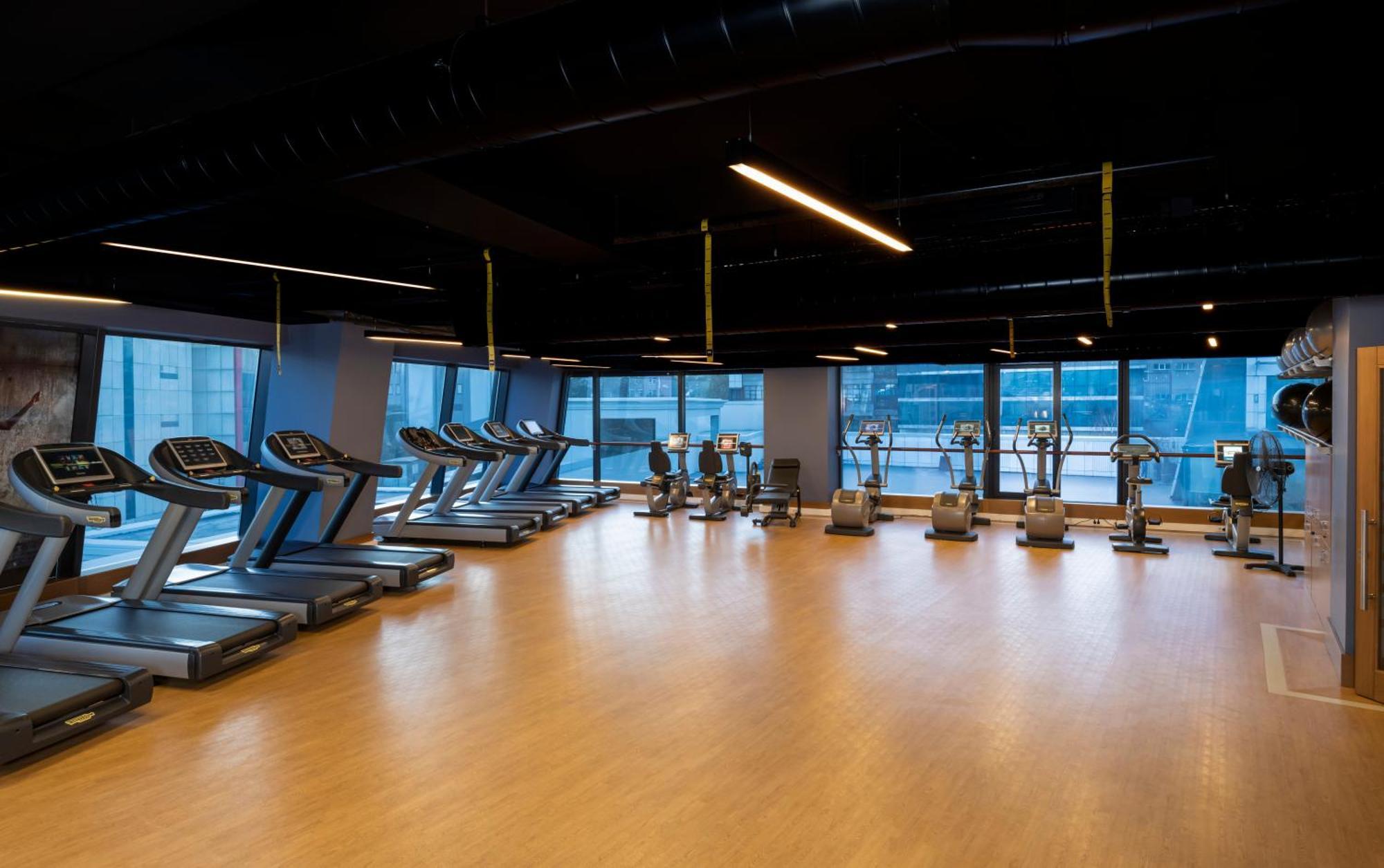 Windsor Hotel & Convention Center イスタンブール エクステリア 写真 The gym at the 1018 building