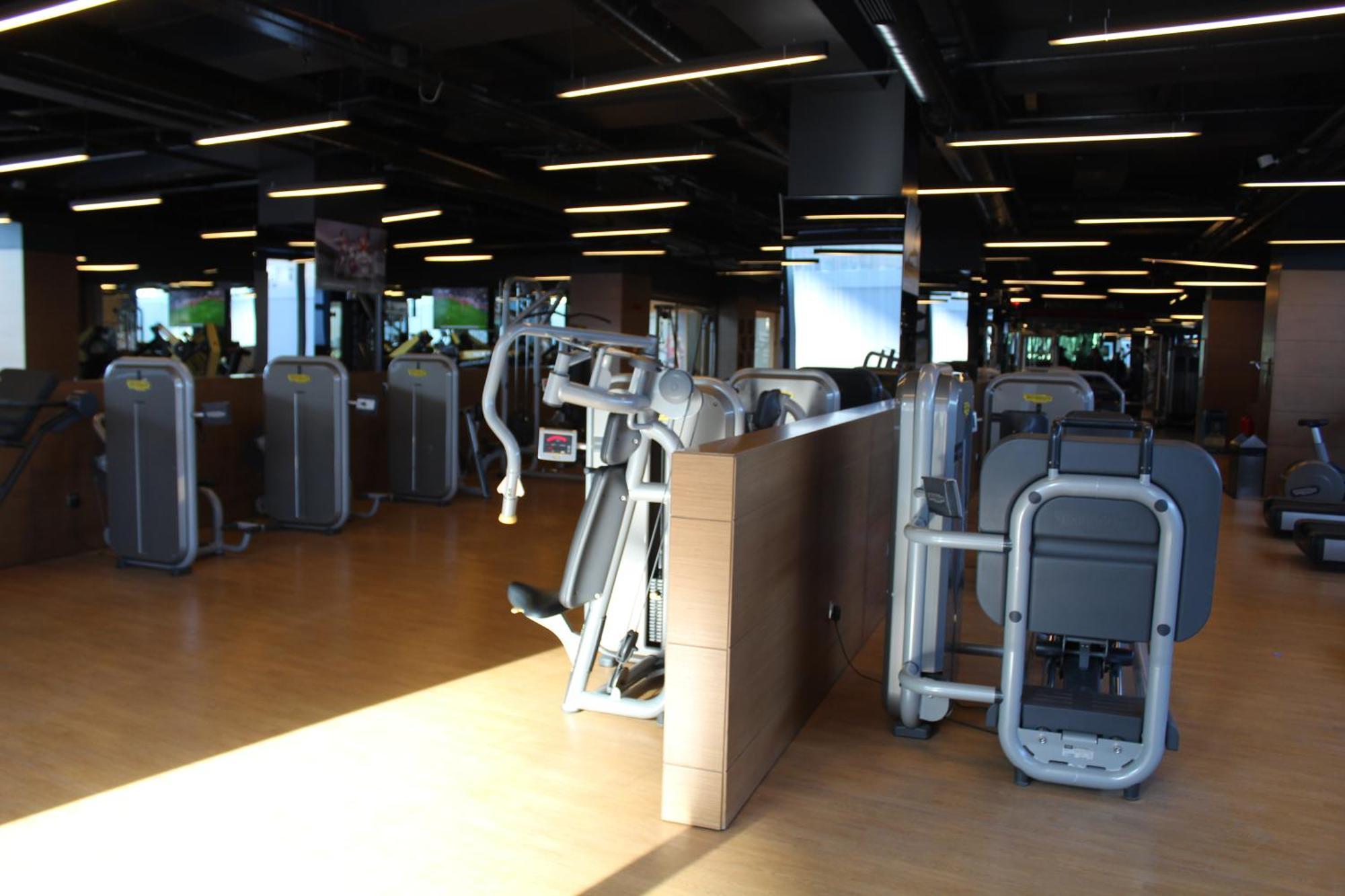 Windsor Hotel & Convention Center イスタンブール エクステリア 写真 The gym at the hotel