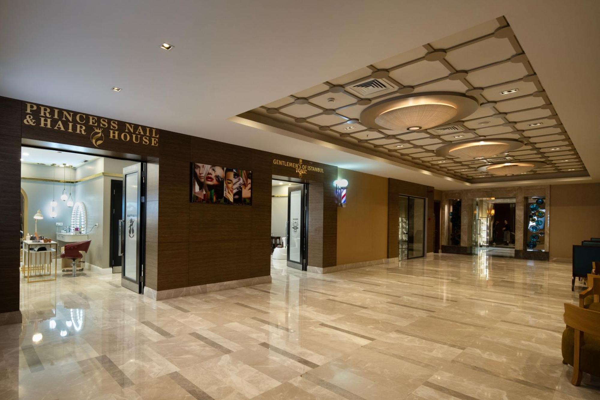 Windsor Hotel & Convention Center イスタンブール エクステリア 写真 The interior of the hotel