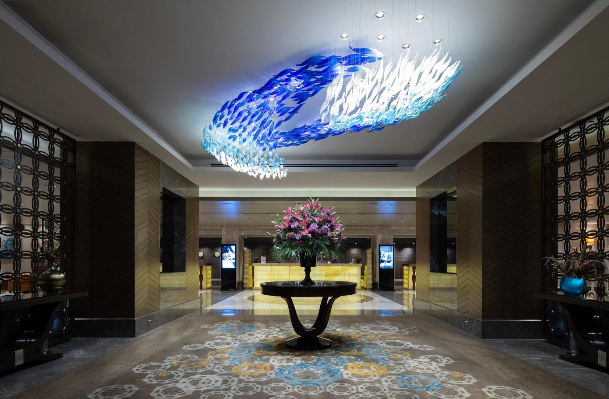 Windsor Hotel & Convention Center イスタンブール エクステリア 写真 The lobby of the hotel